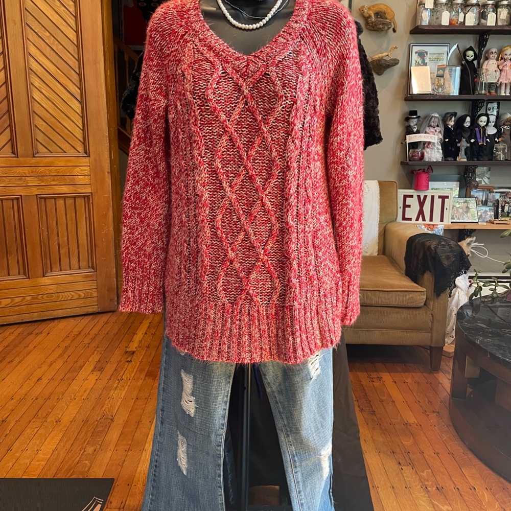 Over-sized, red, cable-knit sweater (s) - Picture 1 of 6